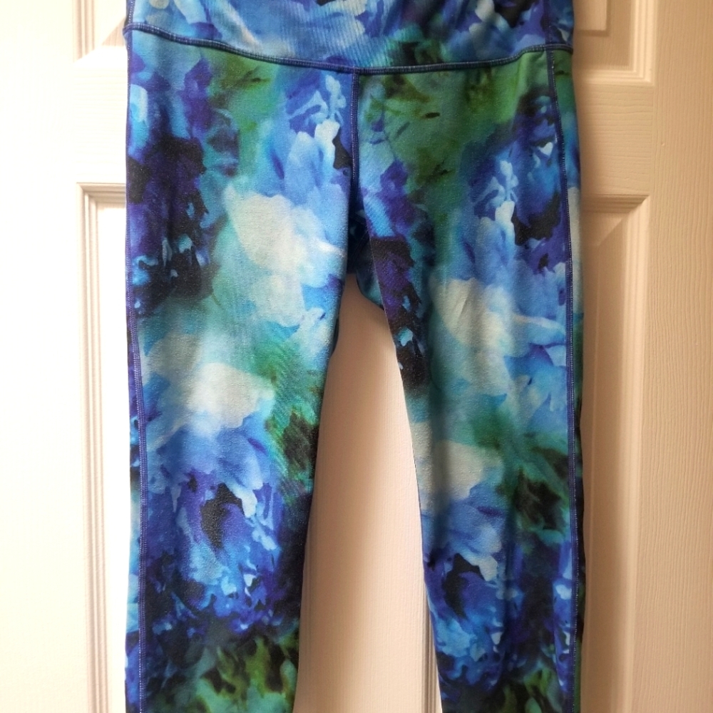 Athleta Crop pants